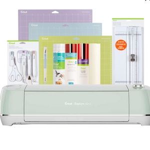 Cricut Explore Air™ 2, Mint + Essentials Bundle Brand new with box